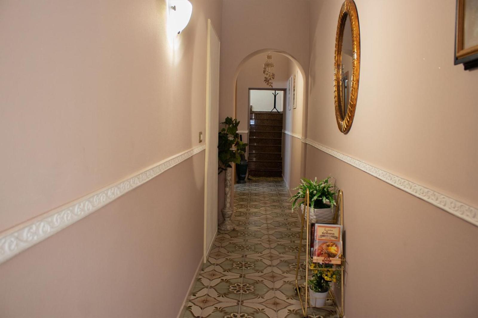 La Maison Sicula Catania Bagian luar foto