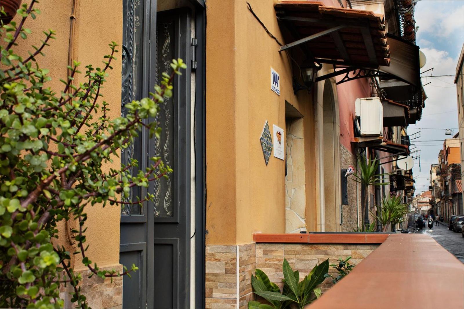 La Maison Sicula Catania Bagian luar foto